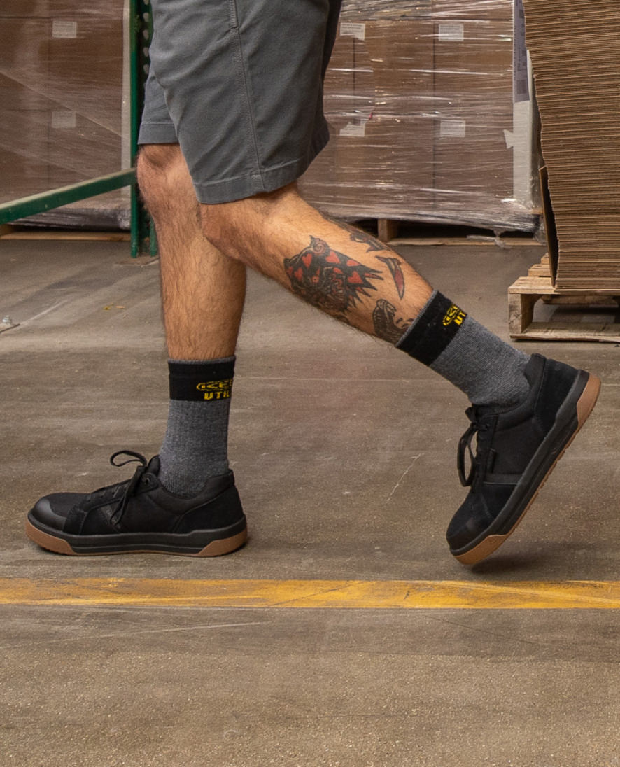 Men's Kenton ESD Work Shoe (Carbon Toe) | Black/Gum - Image 8