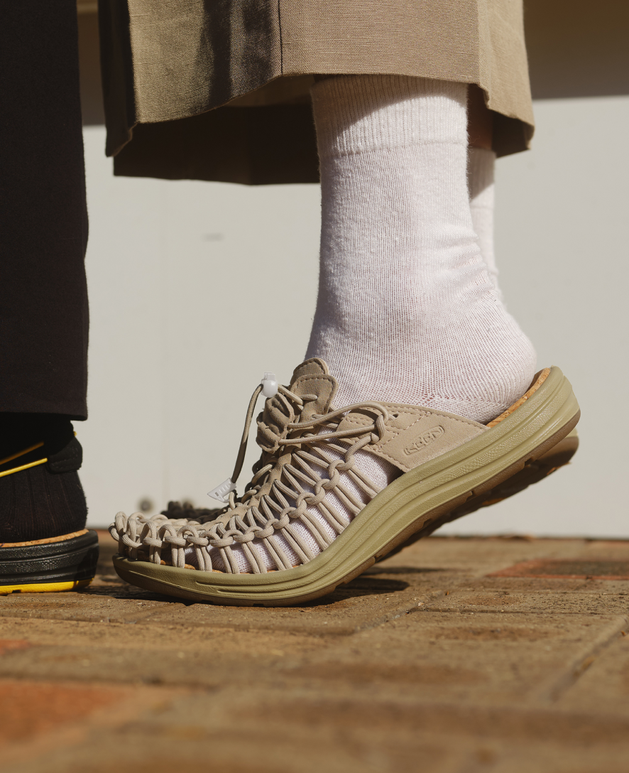 All Gender UNEEK II Convertible Canvas Sneaker | Brindle/Natural - Image 8